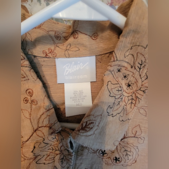 Tan with brown floral pattern...Blair size M NWOT - Picture 2 of 3